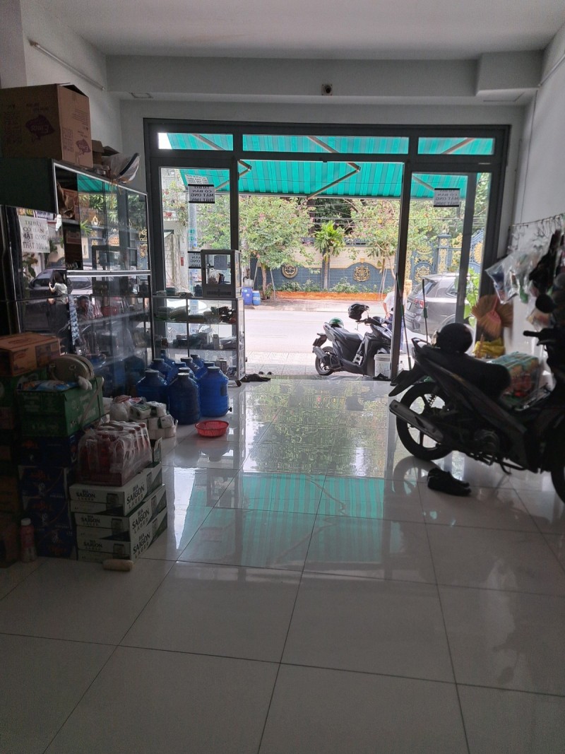 Bán nhà 3 Tầng MẶT TIỀN kinh doanh Hai Bà Trưng khu vực kinh doanh sầm uất - Ảnh chính